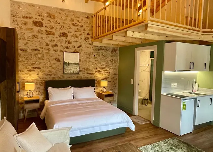 Artemis Seasons * Ellinikón