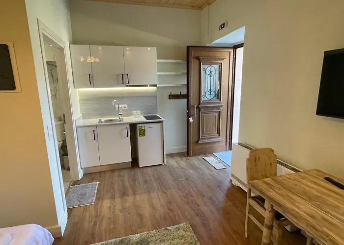 Artemis Seasons * Ellinikón