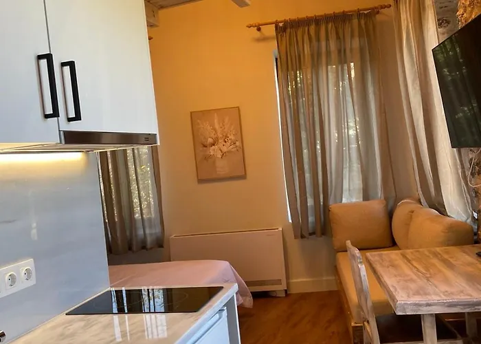 Artemis Seasons Ellinikón