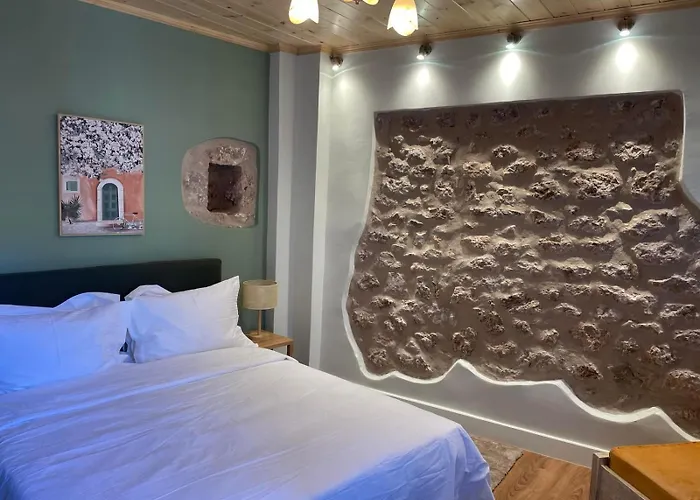 Artemis Seasons Ellinikón